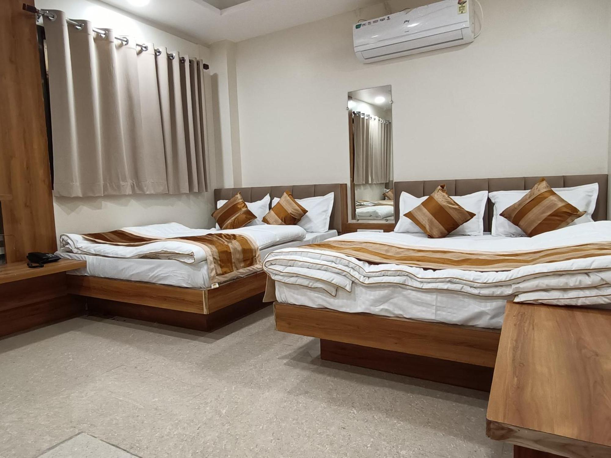 Shree Shyamraj Hotel Ujjain Εξωτερικό φωτογραφία