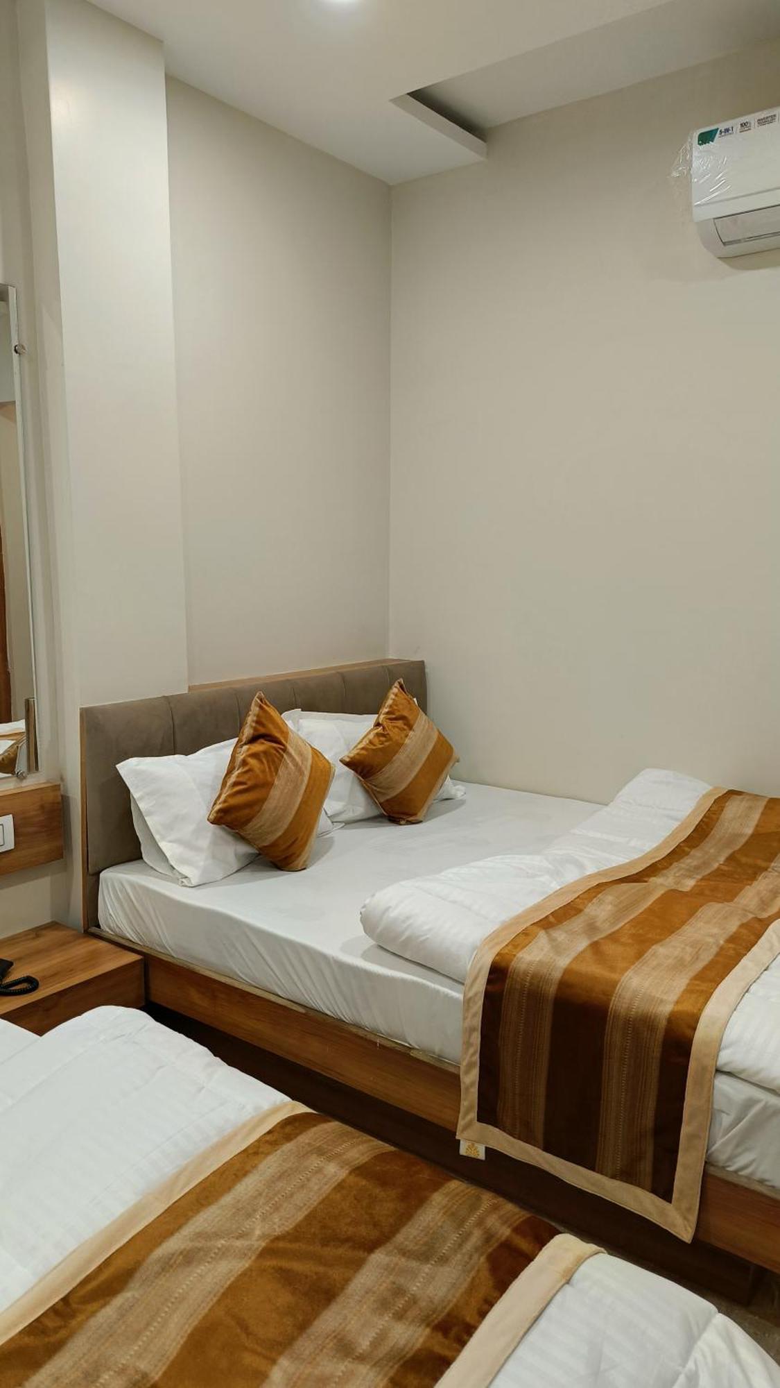 Shree Shyamraj Hotel Ujjain Εξωτερικό φωτογραφία