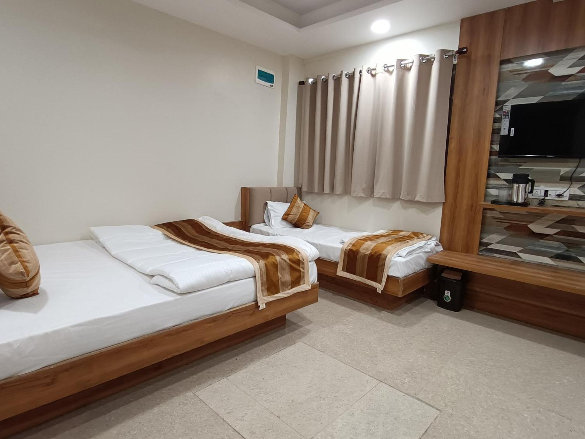 Shree Shyamraj Hotel Ujjain Εξωτερικό φωτογραφία