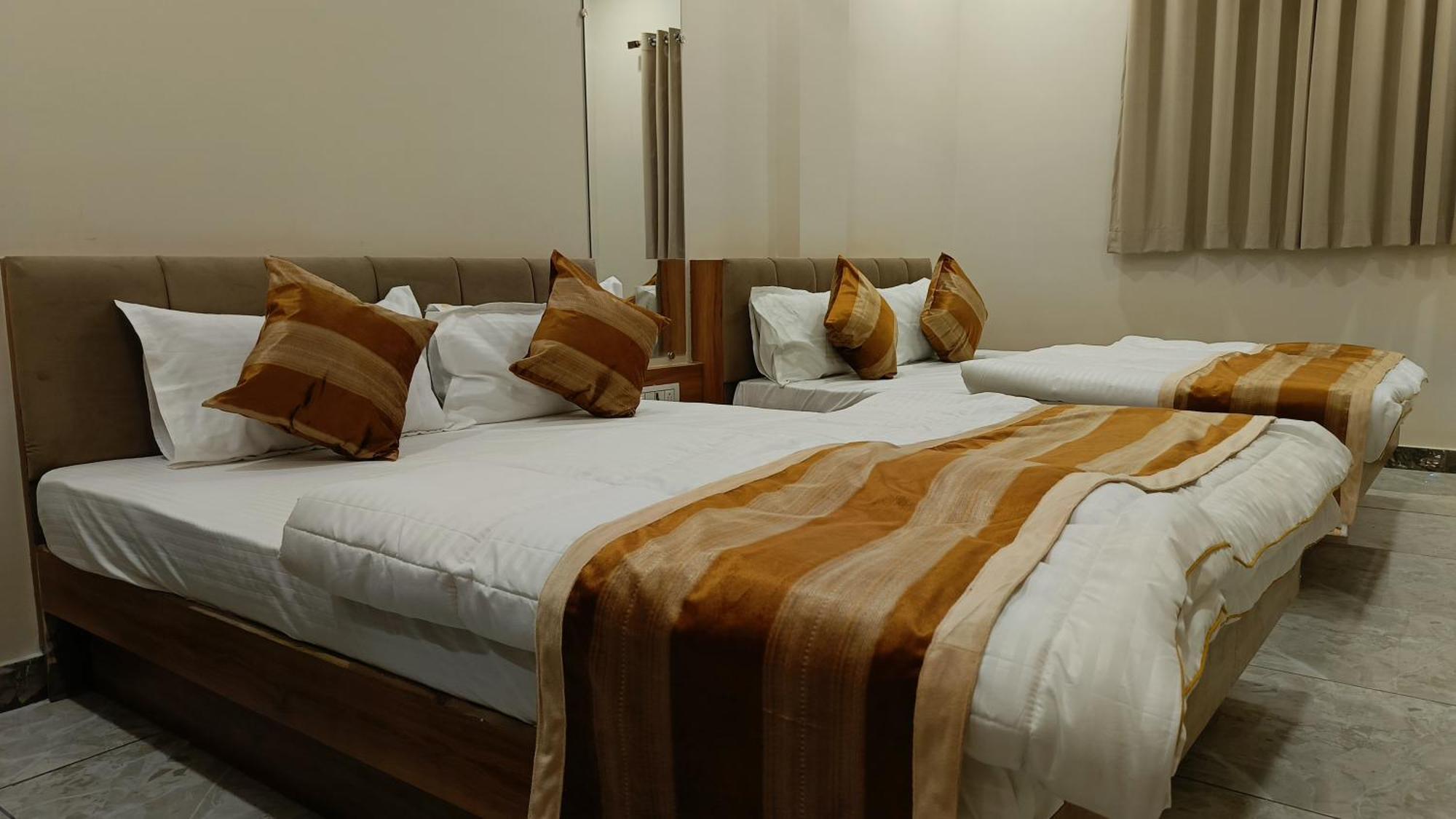 Shree Shyamraj Hotel Ujjain Εξωτερικό φωτογραφία