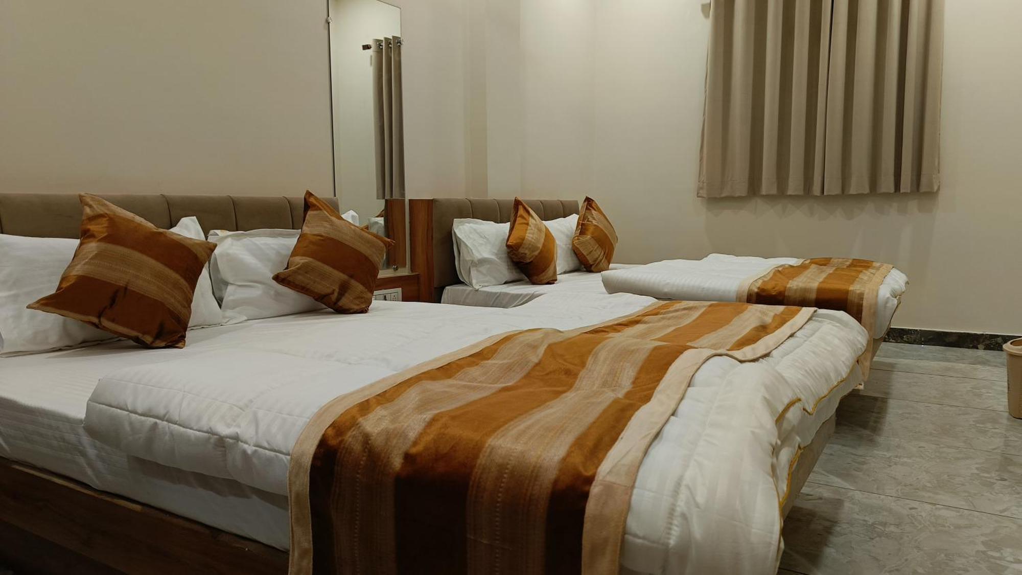 Shree Shyamraj Hotel Ujjain Εξωτερικό φωτογραφία