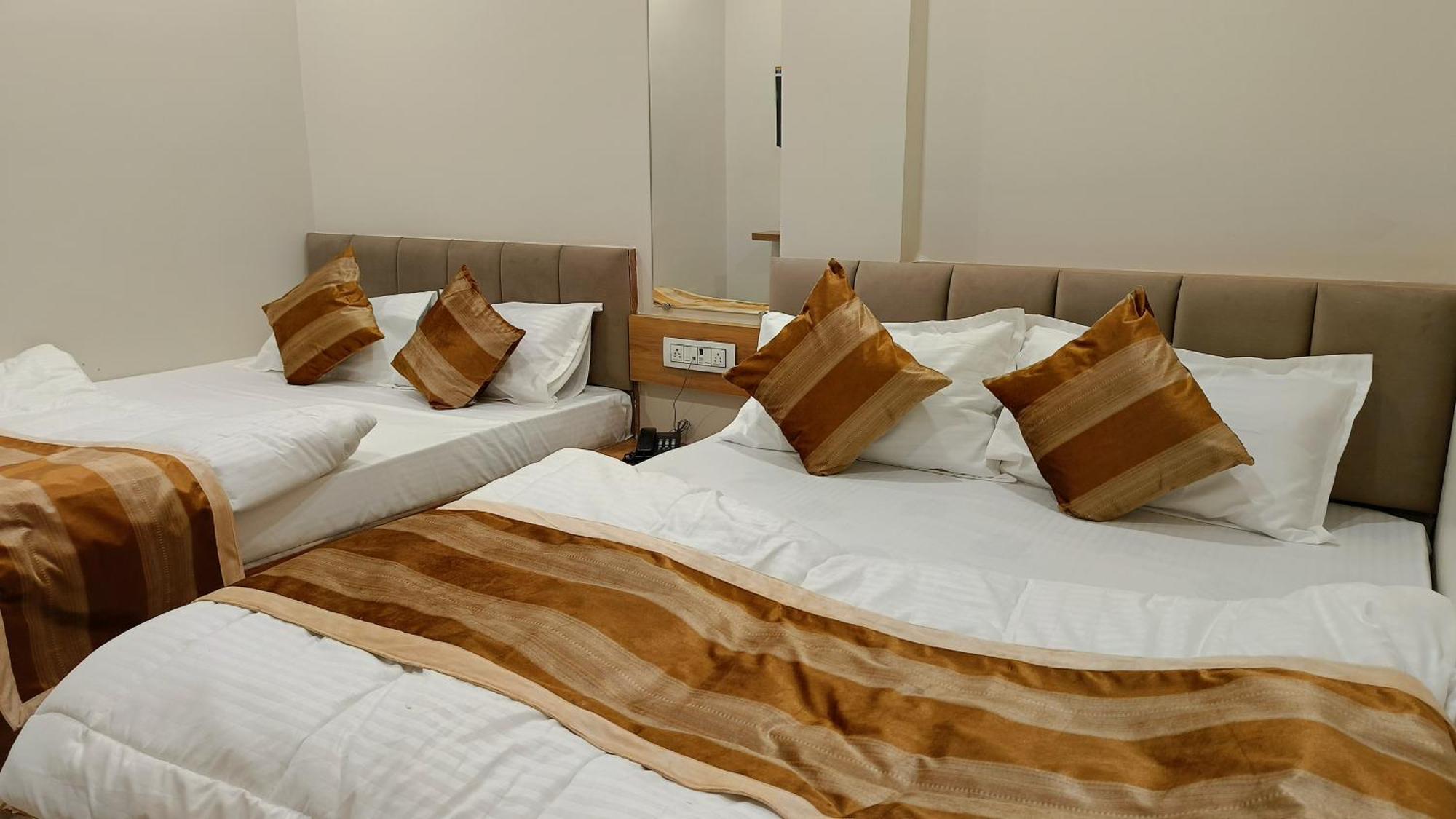 Shree Shyamraj Hotel Ujjain Εξωτερικό φωτογραφία