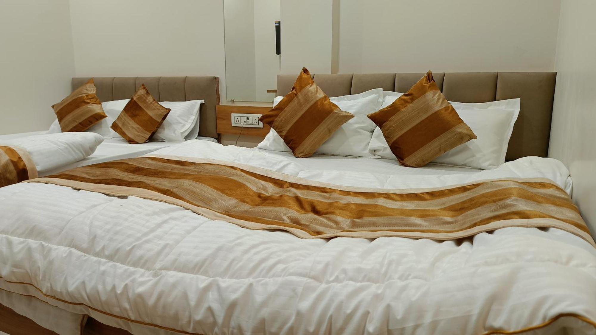 Shree Shyamraj Hotel Ujjain Εξωτερικό φωτογραφία