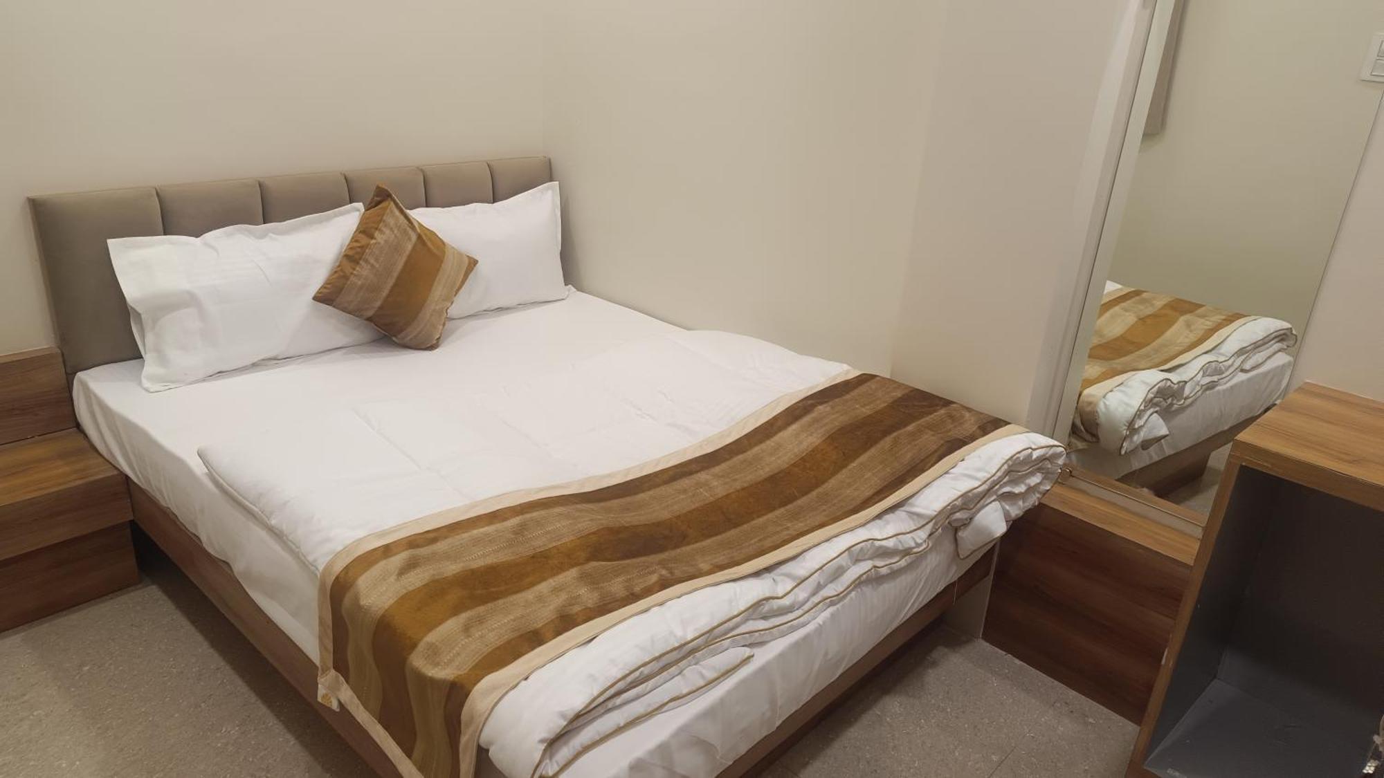 Shree Shyamraj Hotel Ujjain Εξωτερικό φωτογραφία